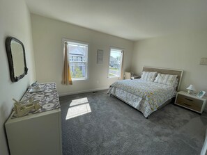 4 bedrooms, WiFi, bed sheets - Delaware getaway just minutes from Bethany Beach (Ocean View)