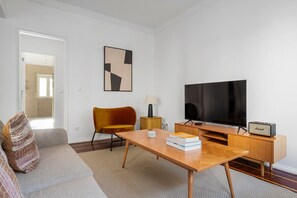 Fernseher, Stereoanlage