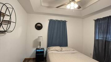 Fer et planche à repasser, accès au Wi-Fi (inclus), literie fournie