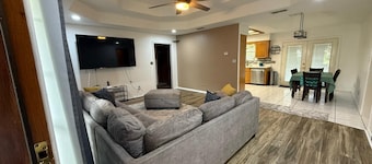 Charming 2 bedroom house conveniently located in a quiet subdivision.