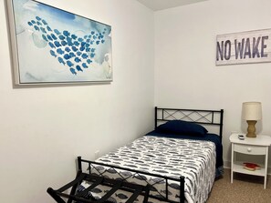 2 bedrooms, WiFi, bed sheets
