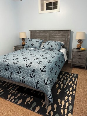 2 bedrooms, free WiFi, bed sheets - Dockside Dreamz #1 w/beach and dock - Close to Clarksville and Bluestone launch (Clarksville)