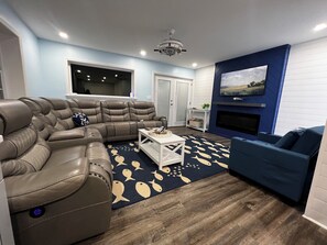 Smart TV - Dockside Dreamz #1 w/beach and dock - Close to Clarksville and Bluestone launch (Clarksville)