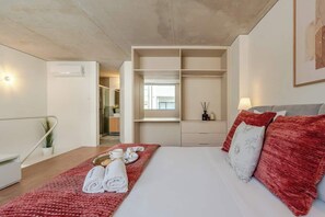 1 habitación, tabla de planchar con plancha, cuna de viaje y wifi 