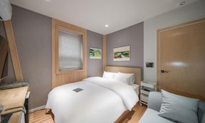 Quarto casal standard | Wi-Fi de cortesia, roupa de cama