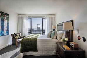 3 bedrooms, desk, iron/ironing board, WiFi