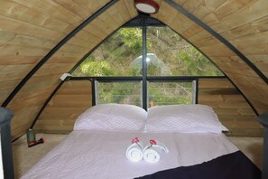 1 habitación, tabla de planchar con plancha, wifi y ropa de cama