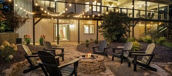 Fairway & Finch: On The Course > Bike In/Out > Hot Tub