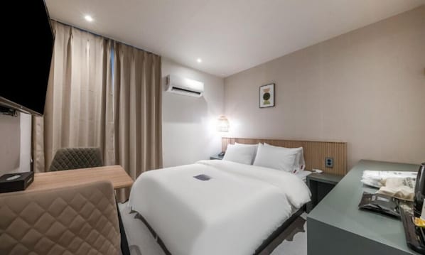 Premium Double Room | Free WiFi