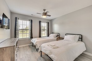 2 sovrum, strykjärn/strykbräda, wi-fi och sängkläder