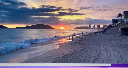 Apartamento CĂłmodo Para 6 Personas en Centro HistĂłrico y Playa Olas Altas