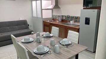 Apartment, 1 Schlafzimmer, barrierefrei, Terrasse | Esszimmer