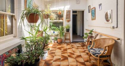 Dreamy Den @ Art House