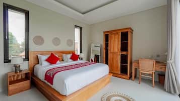 In-room safe, blackout curtains, soundproofing, free WiFi