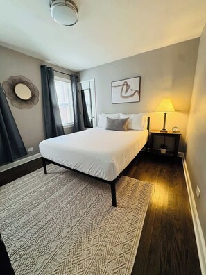 3 chambres, fer et planche à repasser, Wi-Fi, draps fournis