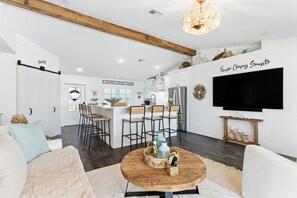 Tv-spel och ett bordtennisbord