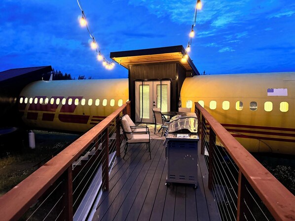 DC-9 Airplane House, Entire Home | Terrace/patio