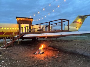 DC-9 Airplane House, Entire Home | Free WiFi, bed sheets