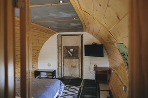 Deluxe tweepersoonskamer, uitzicht op resort | Gratis wifi, beddengoed