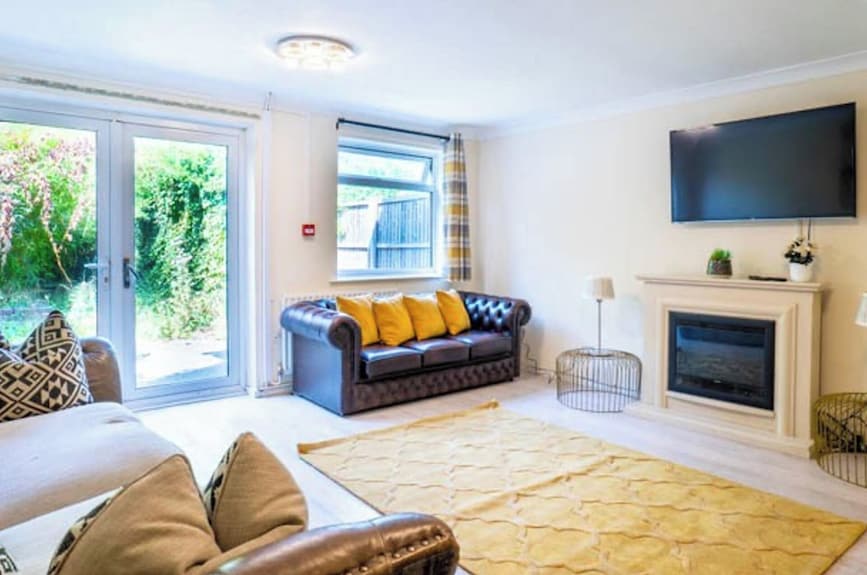 House Sleeps 5 - Wifi & Tv - Harpenden