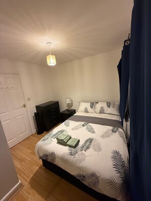 2 bedrooms, WiFi, bed sheets