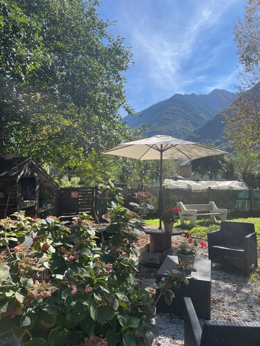 Cozy Mountain View 3-bedroom Pyrenees Apartment