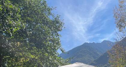 Cozy Mountain View 3-bedroom Pyrenees Apartment