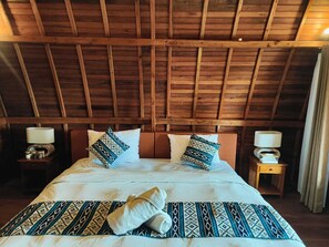 In-room safe, blackout curtains, soundproofing - Casa Vella Cottage (Petang)