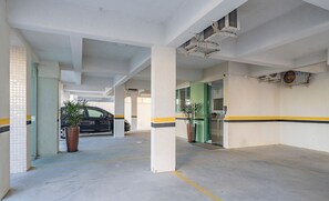 Property grounds - 2-bed Apt w/ BBQ - Downtown Bombinhas Caa103 (Bombinhas)