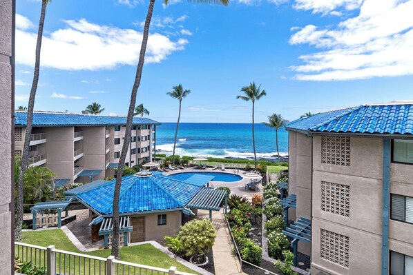 Property grounds - Oceanview Escape in Kona – Pool, Hot Tub & Elevator Access! (Kailua Kona)