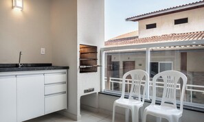 Basic Apartment | Terrace/patio