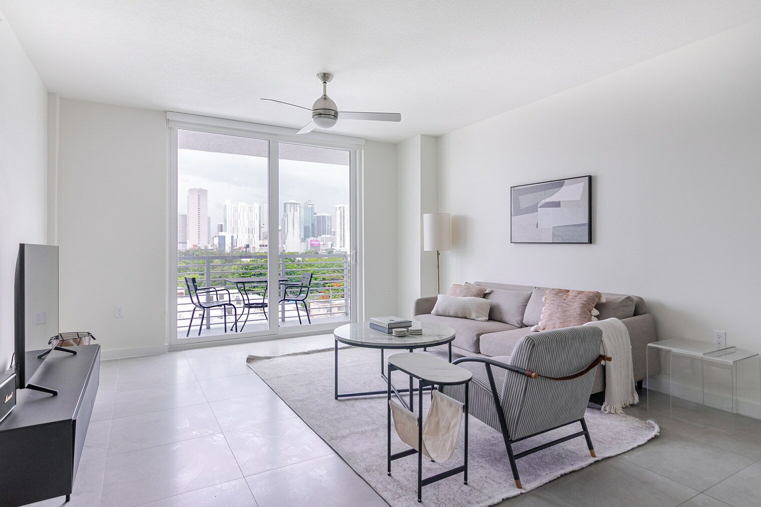 テレビ、ステレオ