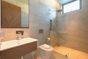 Villa | Bathroom