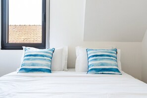 1 bedroom, internet, bed sheets