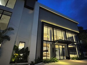 Exterior - Revery Hotel Siem Reap (Siem Reap)