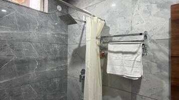 Deluxe Single Room, Balcony, Mountain View | In-room safe, individually decorated, individually furnished, desk