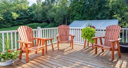 Sleeps 6, Rural, Peaceful, Homey