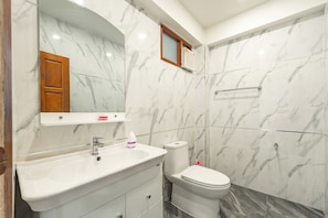 Villa | Bathroom