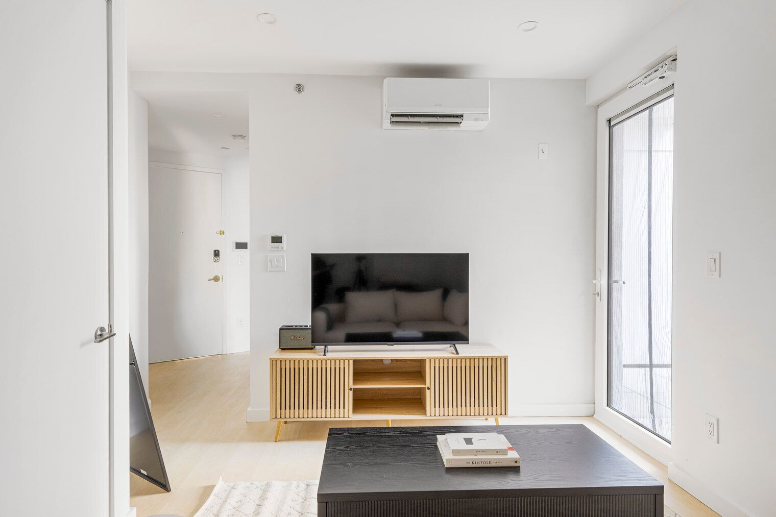 Télévision, chaîne hi-fi