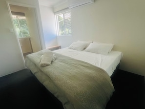 3 bedrooms, iron/ironing board, WiFi