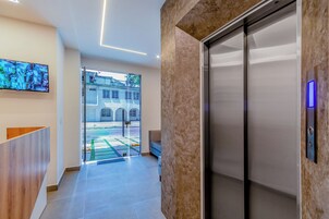 Smart TV 55 pulgadas con canales de televisión vía satélite