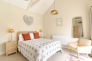 2 bedrooms, iron/ironing board, free WiFi