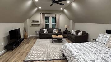 3 Schlafzimmer, Bügeleisen/Bügelbrett, WLAN, Bettwäsche