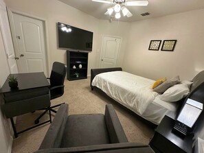 2 chambres, bureau, accès au Wi-Fi (inclus), literie fournie