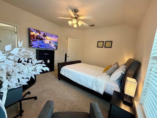 2 bedrooms, desk, free WiFi, bed sheets