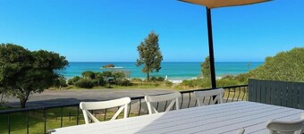 Korora Court by Charlesworth