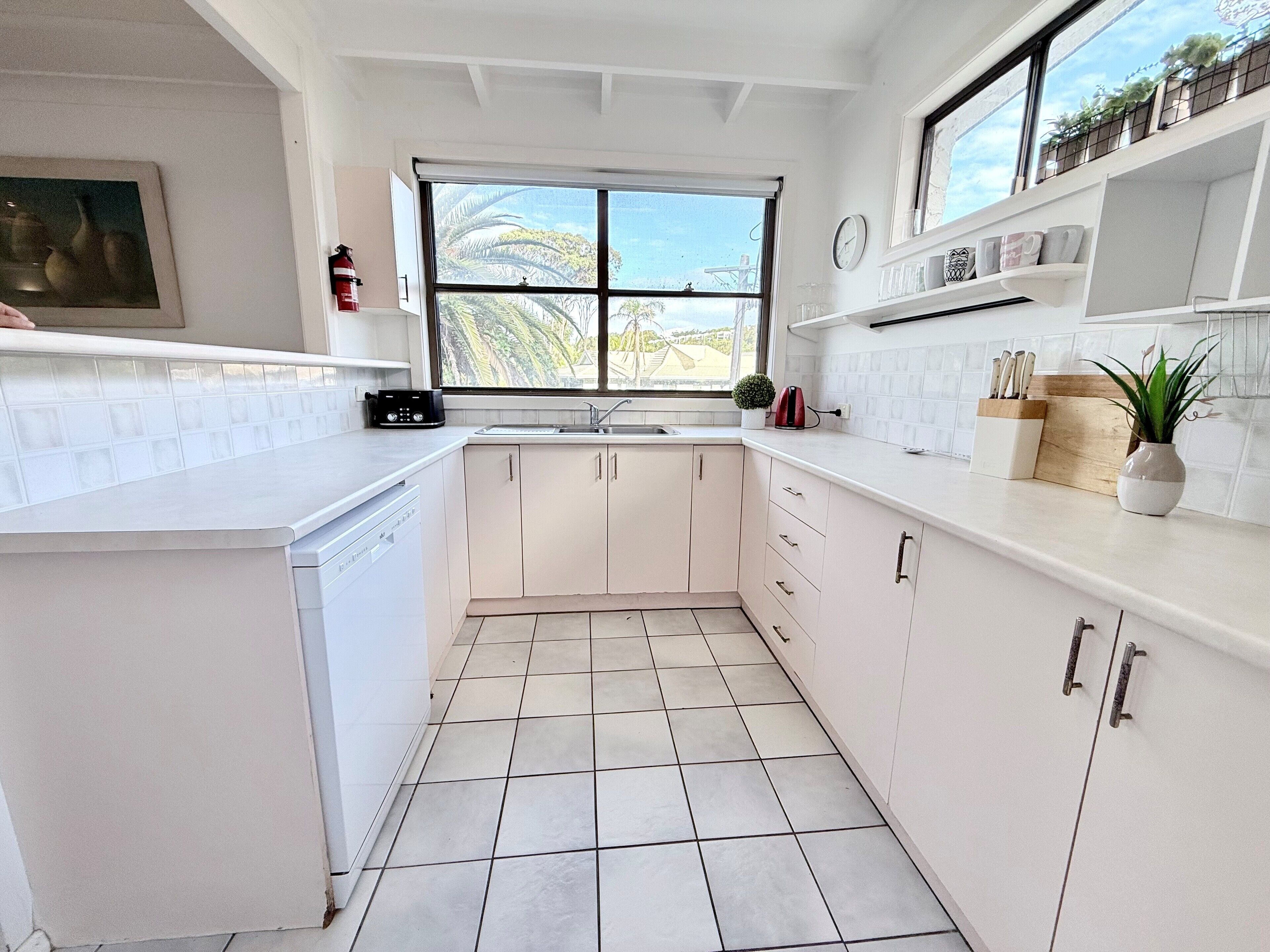 Apartment, Balcony, Beach View | Private kitchen | Electric kettle
