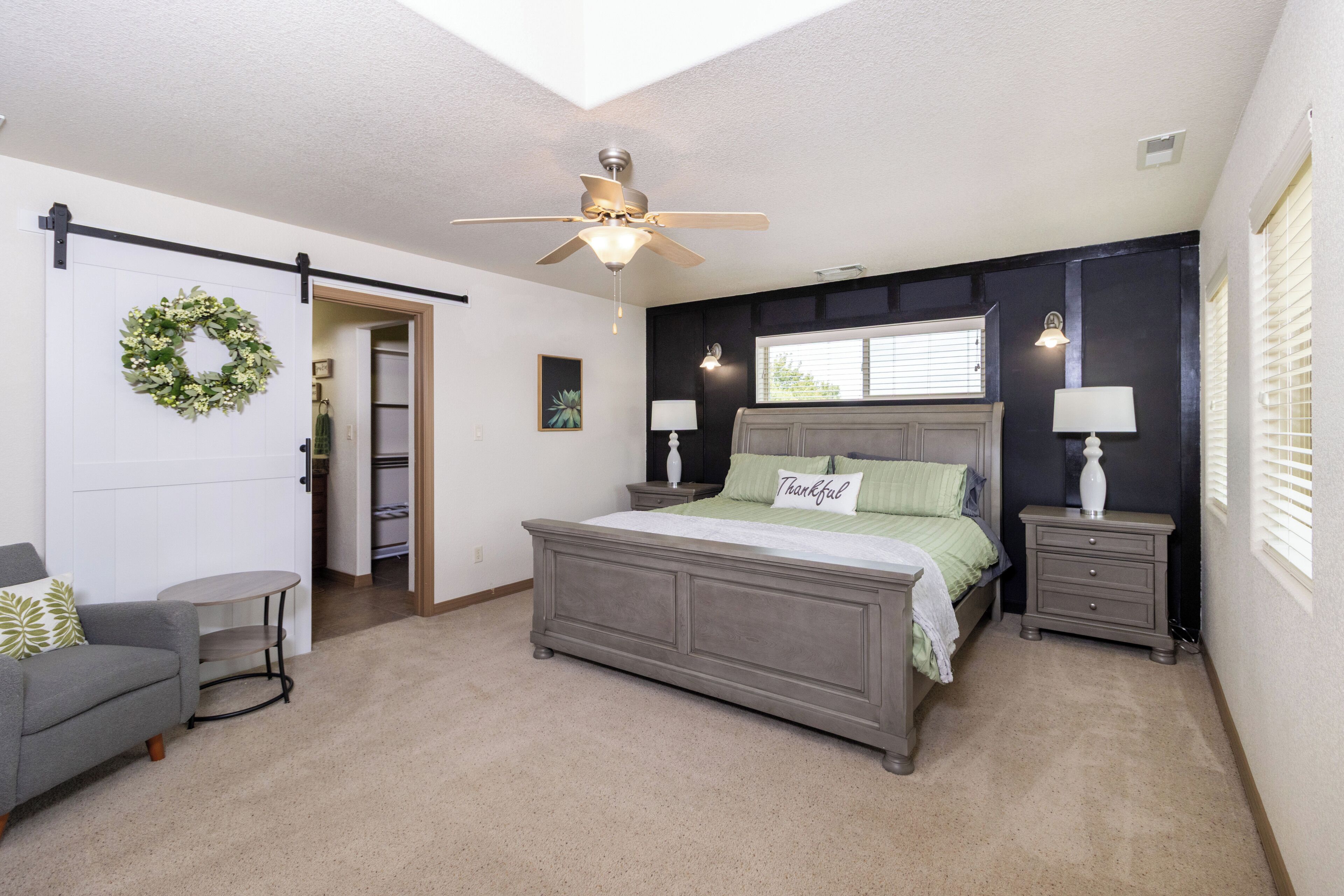 3 bedrooms, internet, bed sheets