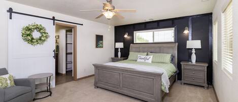 3 bedrooms, internet, bed sheets