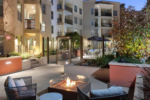 Blueground | Contra Costa Centre, pool, nr Walnut Creek Park